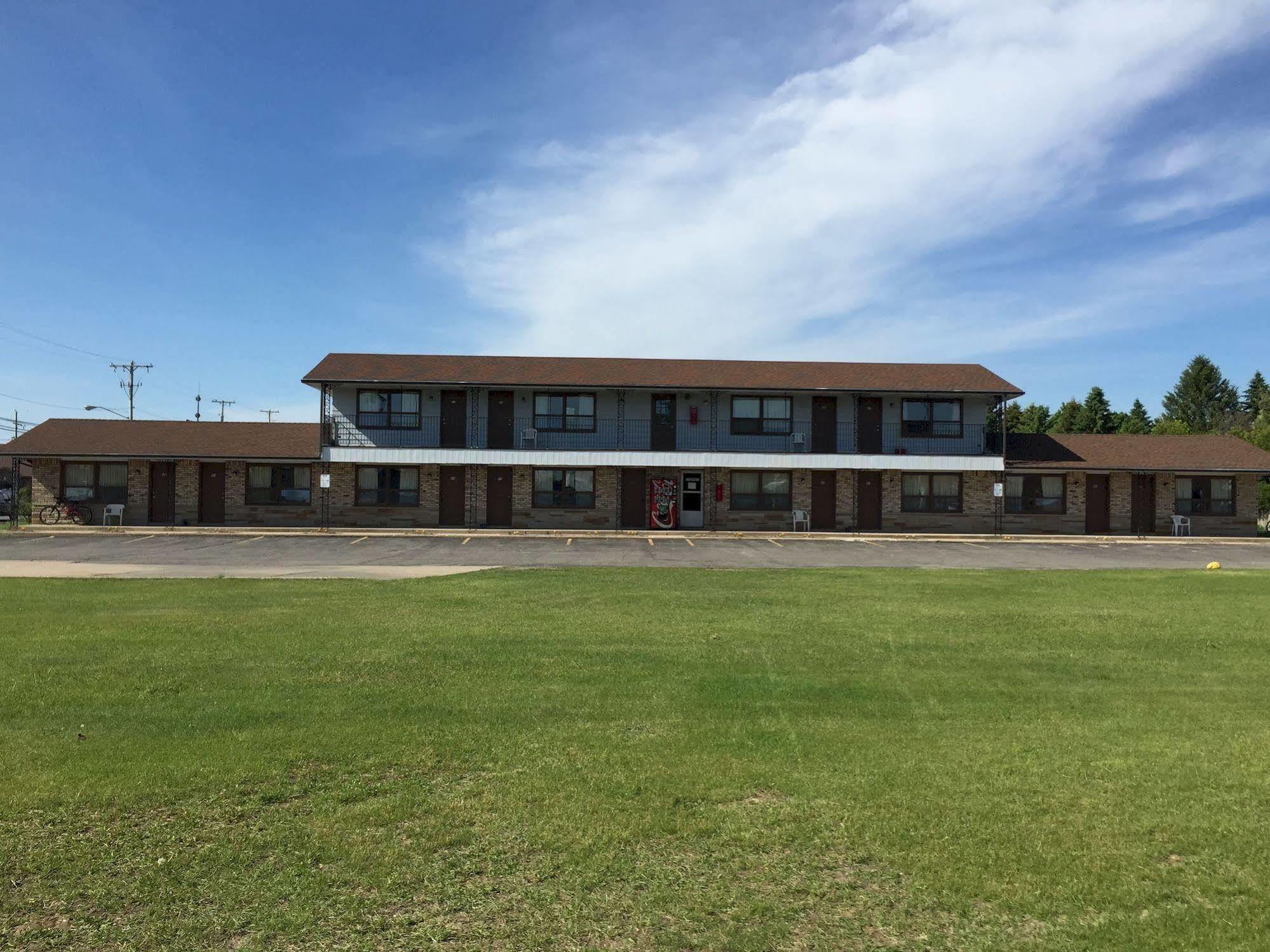 Timberly Motel Gaylord Exterior photo